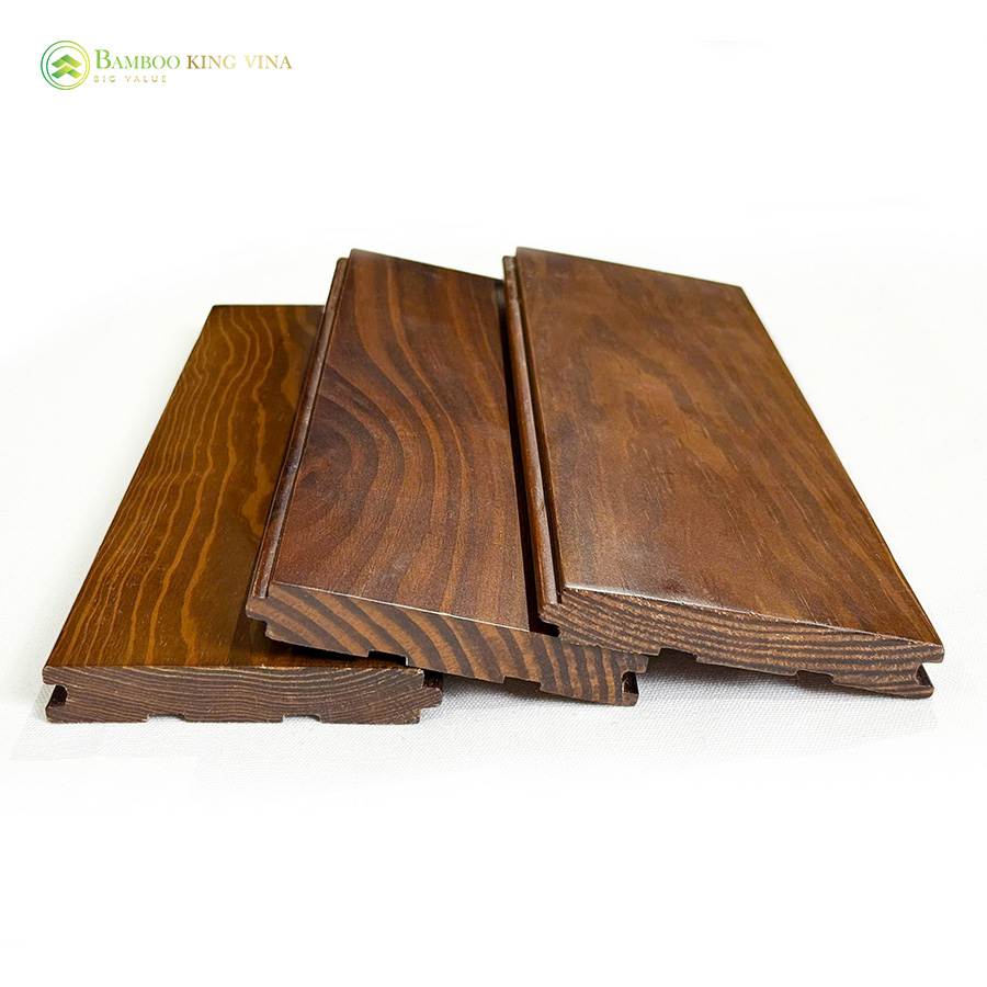 sàn gỗ thông trong nhà