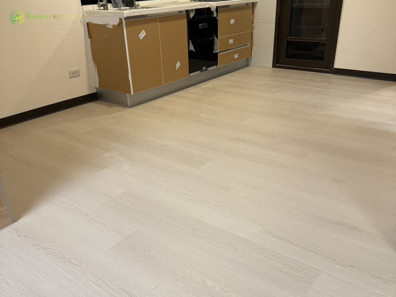 NÊN LÁT SÀN GỖ HYBRID HAY SÀN NHỰA SPC | ĐÂU LÀ LỰA CHỌN TỐI ƯU NHẤT ? 10 sàn gỗ hybrid